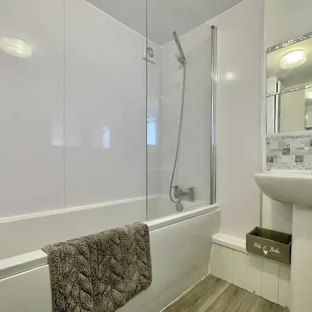 Charming Saltford Retreat With Garden Apartment Bristol