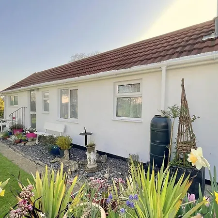 Apartment Charming Saltford Retreat With Garden Bristol